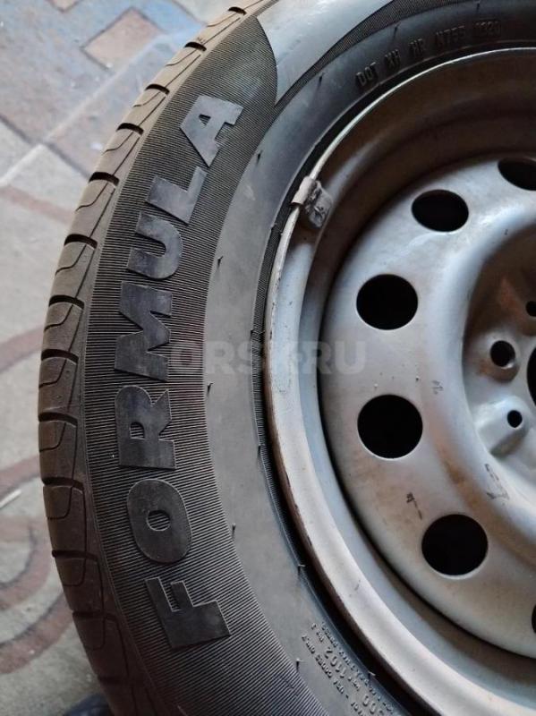 Комплект летних колёс в сборе на ВАЗ в хорошем состоянии, два баллона Formula, два баллона Belshina, - Орск