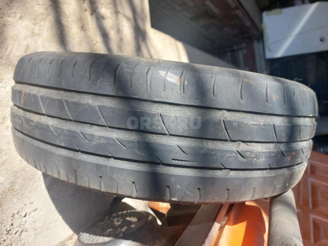 Продам летние комплект шин р 15 и 3 колпака оригинал  на рено логан фирма viati - Орск