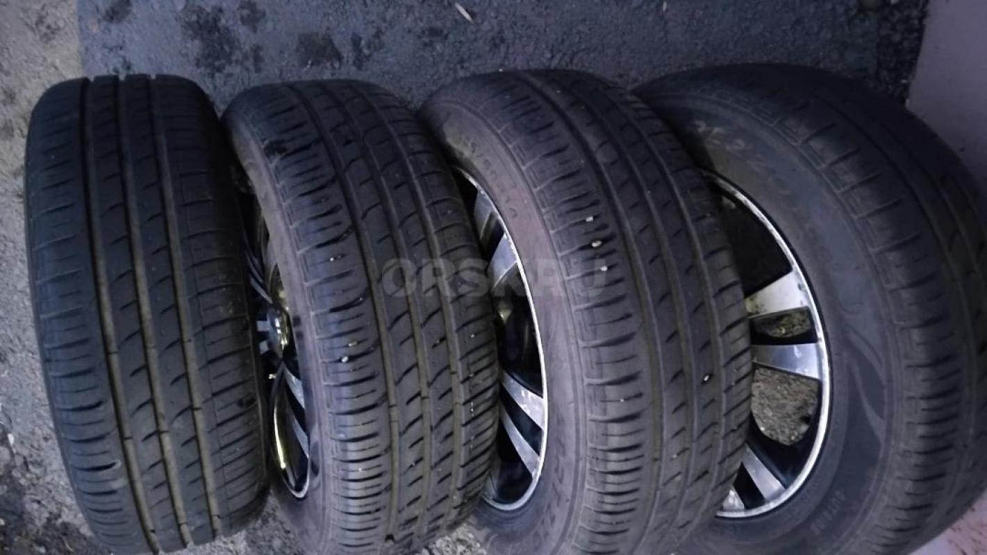 Продам комплект летней резины SAILUN,на литых дисках, в отличном состоянии,2025 г. - Орск