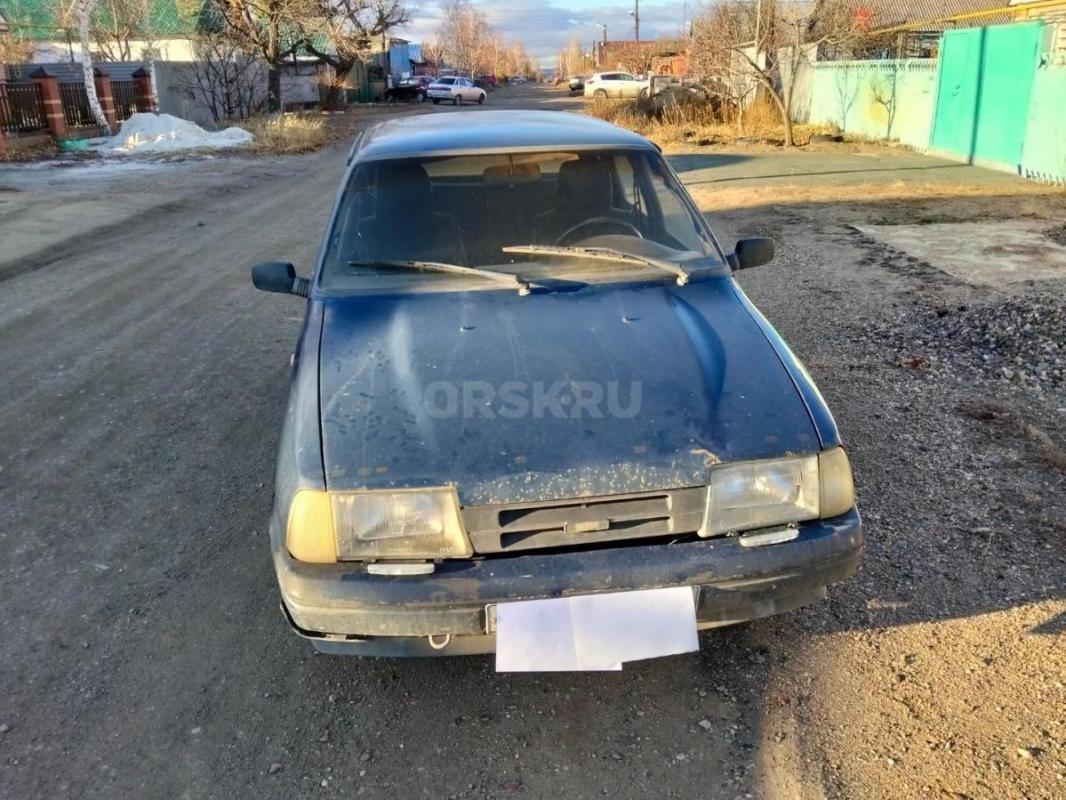 Продам Оду на ходу плюс мешок запчастей сам хозяин торг у капота обмен не интересует - Орск