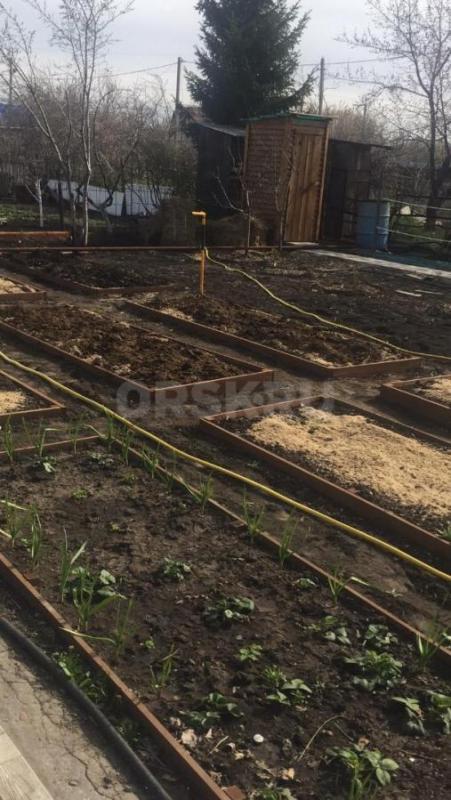 Продам участок с домом 5*5. 300м от водонапорной башни по ул Вяземской. - Орск