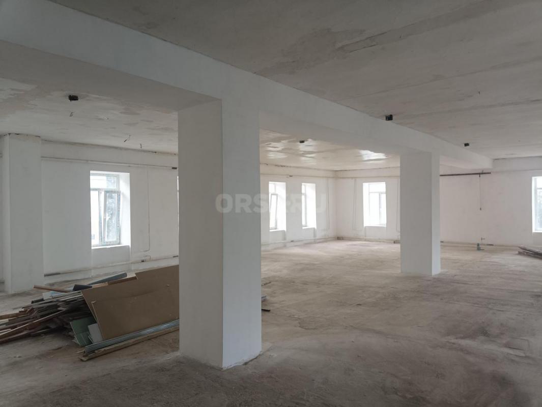 Сдам в аренду нежилое помещение 363 кв. - Орск