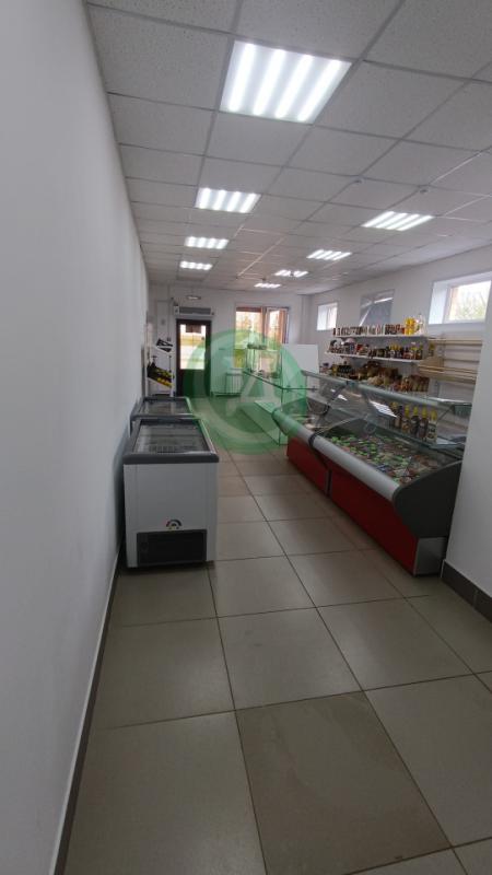 Сдам в аренду на длительный срок торговое помещение в Адамовке на улице Советская д.97. - Адамовка