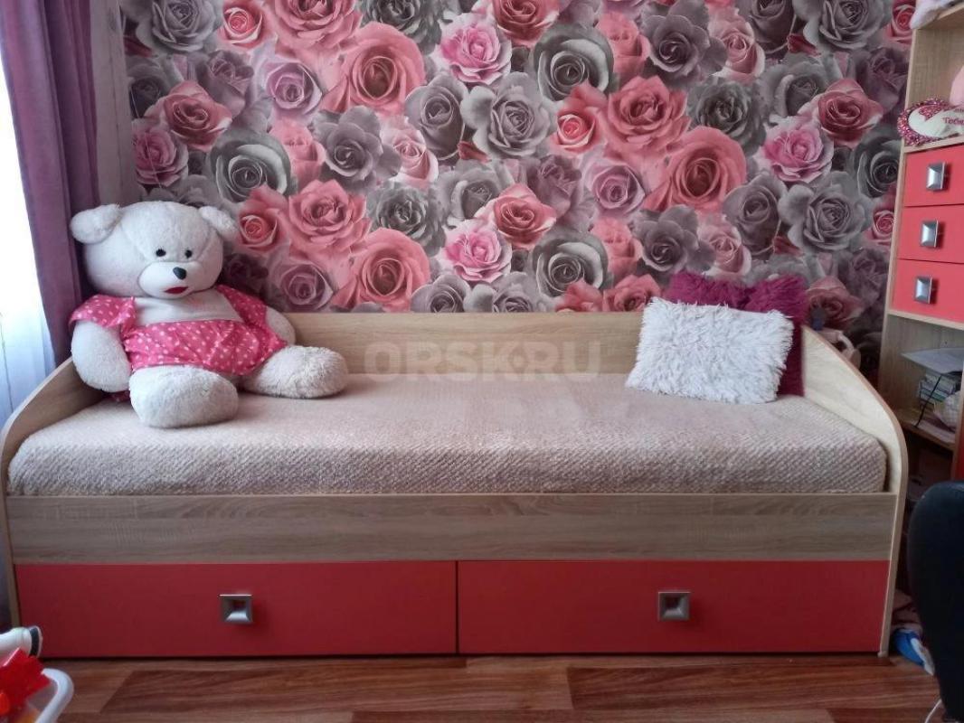 Продаётся мебель:две детские, горка, прихожая (делалась под заказ в панельную пяти этажку чтобы не в - Орск