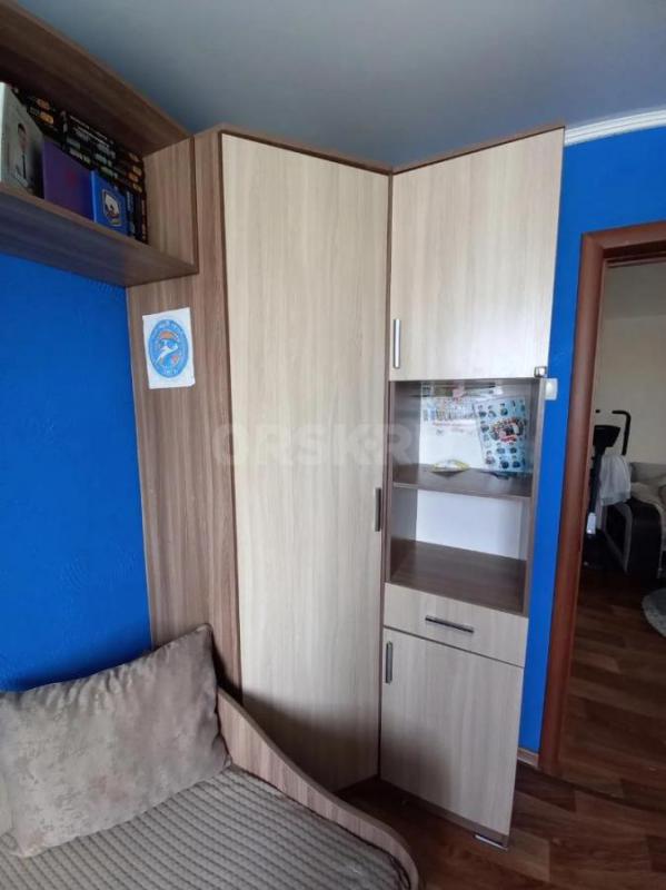 Продаётся мебель:две детские, горка, прихожая (делалась под заказ в панельную пяти этажку чтобы не в - Орск