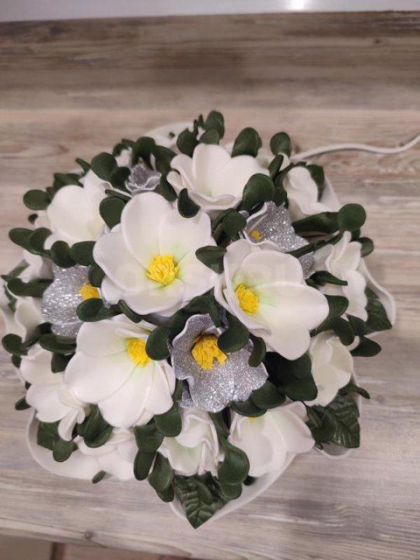 Предлагаю отличный подарок- светильник с букетом неувядающих розочек. - Орск