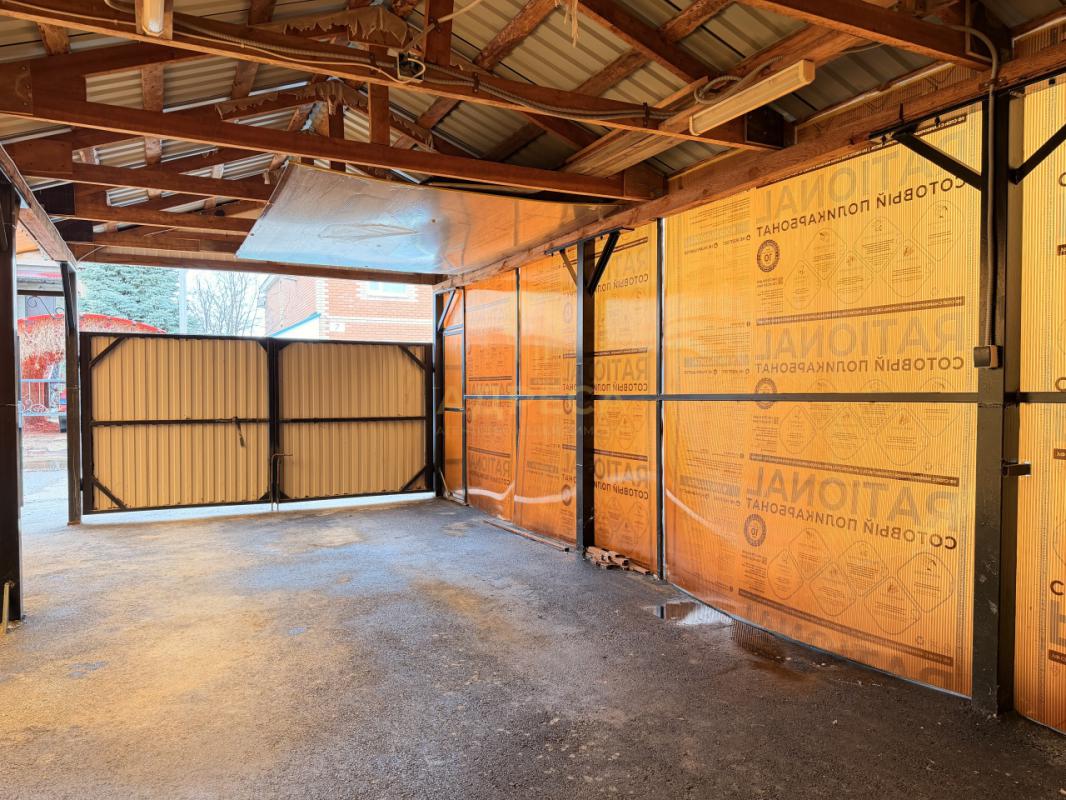 Продаётся дом для большой семьи в поселке Павловка, со всей необходимой инфраструктурой для комфортн - Павловка