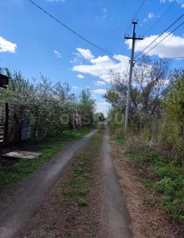 Участок с летним домиком недалеко от центра города (пл. - Орск