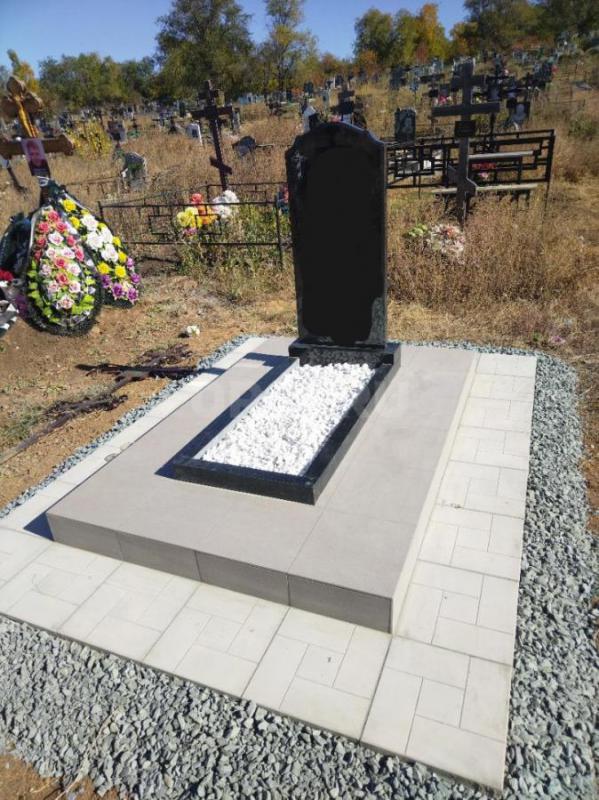 Благоустройство мест захоронений. - Орск