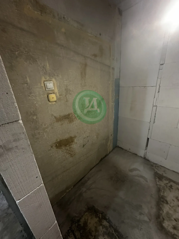 Продам 2 комнатную квартиру в 5 этажном доме на 2 этаже. - Орск