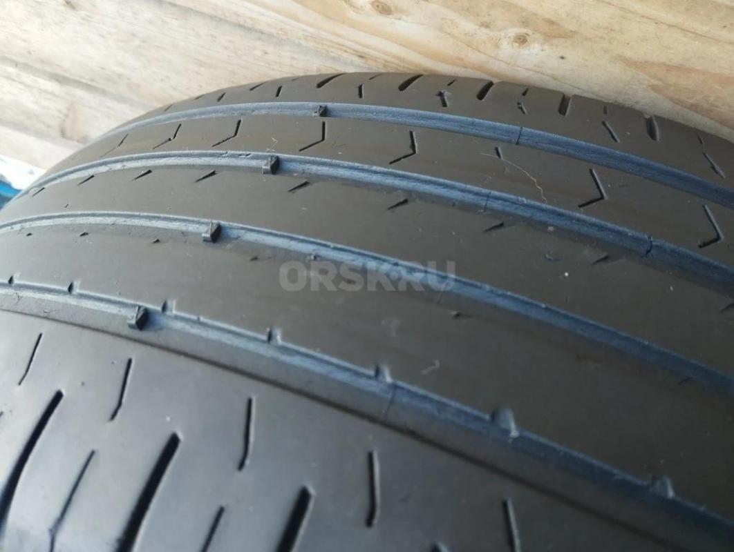 Продам летнюю резину Continental 225/60 R17  в отличном состоянии б/у 2 сезона. - Гай