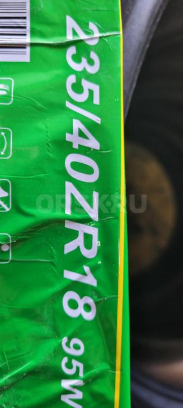 R 18 235/40 летнии на сезон может на 2 ,на одном балоне стоит латка боковая на грыже её нужно перекл - Орск