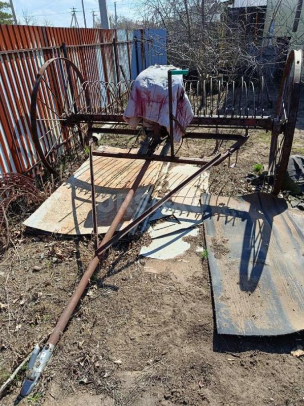 продам сельхозтехнику, трактор (в запасе 2 двигателя), косилка конная, грабли конные - Орск