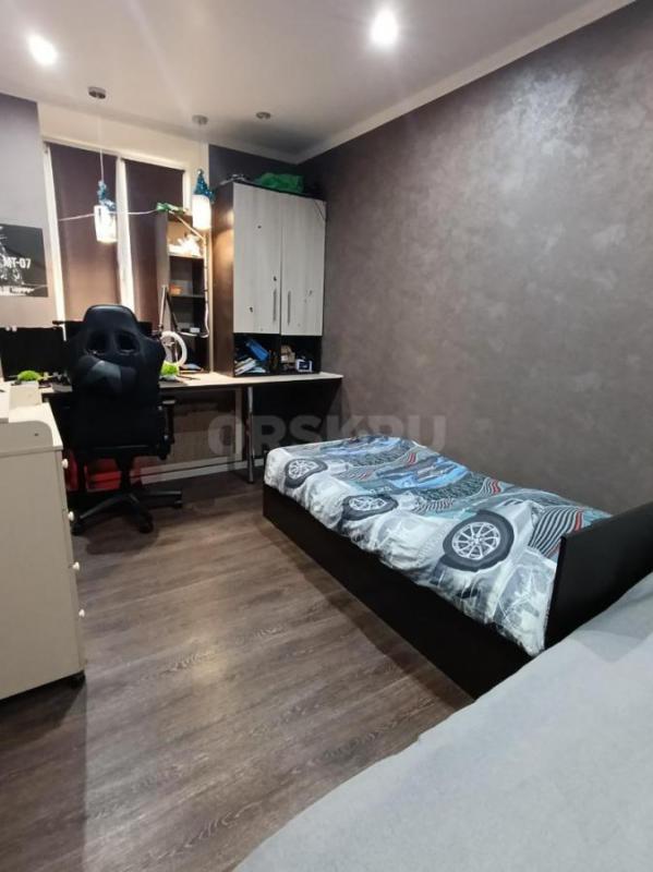 Продается уютная двушка ,улучшенной планировки в п. - Орск