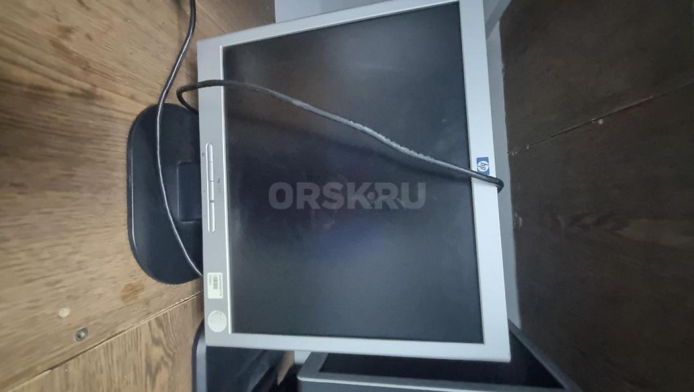 Продам, БЕЗ ТОРГА! 

три Монитора  -1500 руб. - Орск