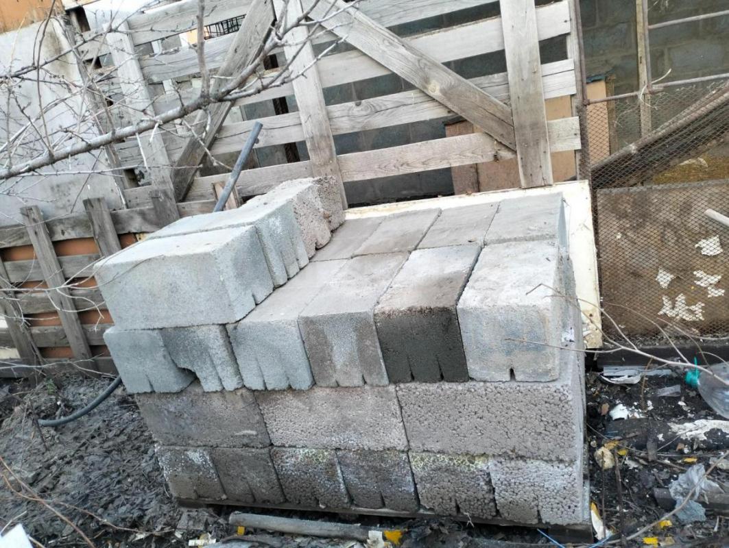 Продам блок новый за все 1000р.,щиты 2.85×0.8-10шт 1шт 300р колючая проводка 1500р. - Оренбург