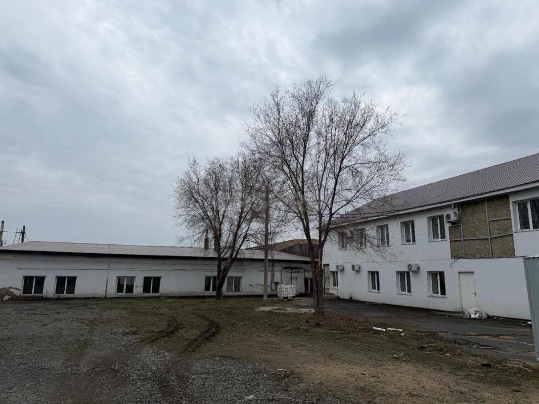 Сдам большую базу,2 этажа,можно использовать как для бизнеса, производства, офиса для чего угодно, б - Орск