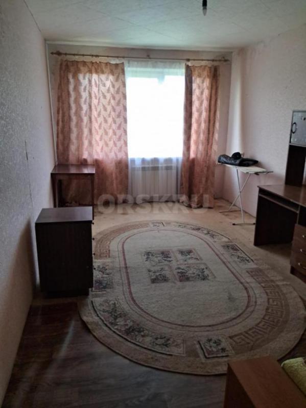 Двушка распашонка порядочной семье на долгий срок по Щорса 4 А . - Орск