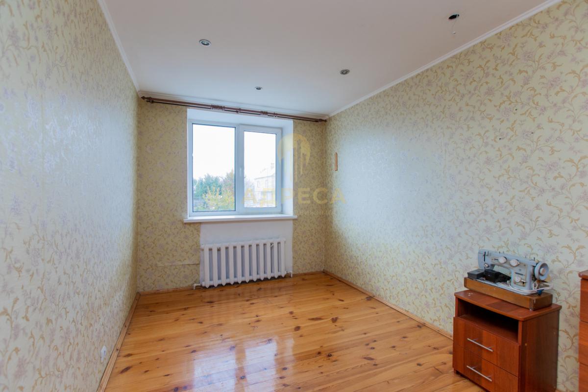 В продаже двухэтажный ДОМ 248м Площадь участка 13 сотУдобная транспортная развязка, магазины,аптеки - Оренбург