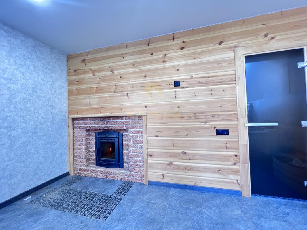 Продаётся просторный и надёжный дом для большой семьи в поселке Ленина ( Заречье) со всей необходимо - Ленина