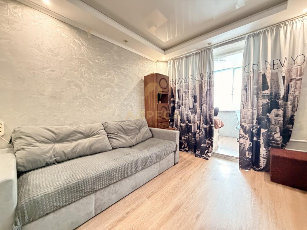 Продаётся просторная 3-х комнатная квартира на 6 этаже 10-ти этажного дома, по адресу ул. - Оренбург