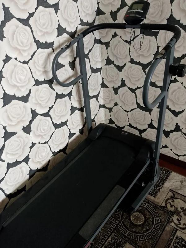 Продаю механическую беговую дорожку Body Sculpture Sinse 1965. - Новотроицк