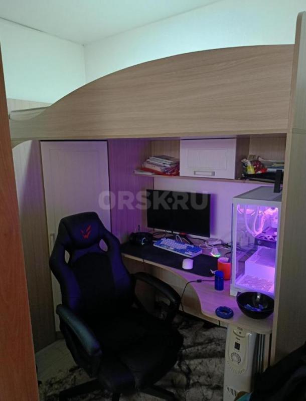 Продам кровать-чердак с компьютерным столом, с матрасом ( кроватью не пользовались) - Орск