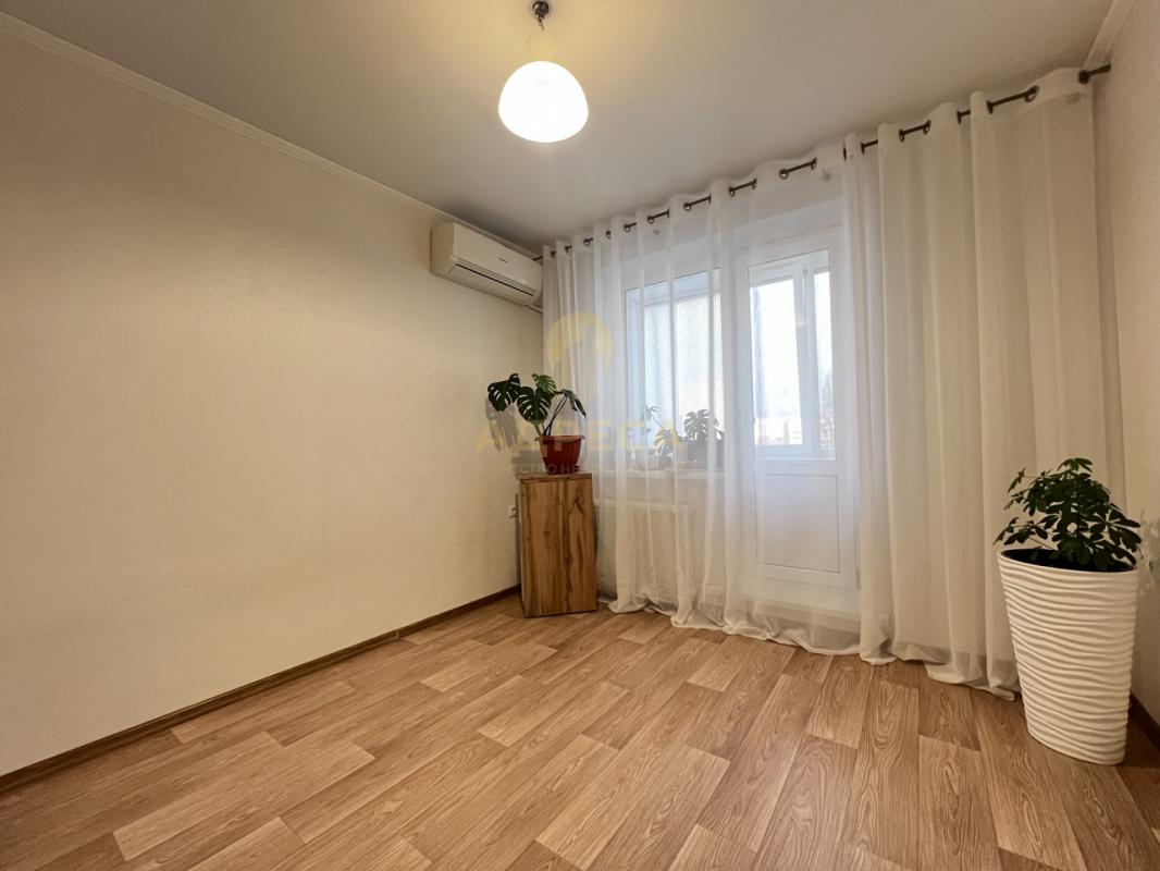 Продается 3-кoмнатнaя квартира нa 4 - этаже 9-ти этажного дома по адресу ул. - Оренбург