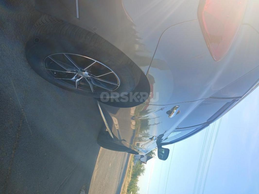 Продам хороший семейный автомобиль для своих лет! - Орск