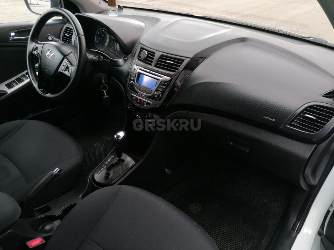 Продам ухоженный Hyundai Solaris 2011г. - Орск