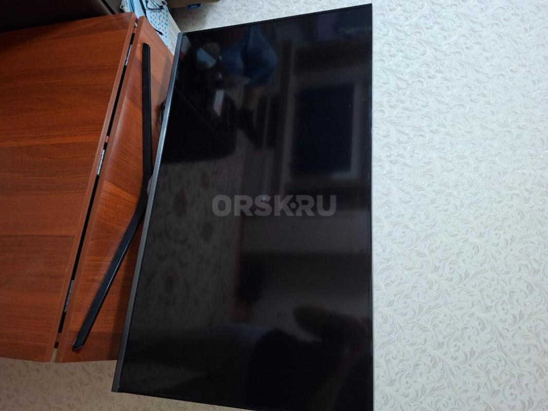 В нерабочем состоянии телевизор самсунг, диагональ 105см. - Орск