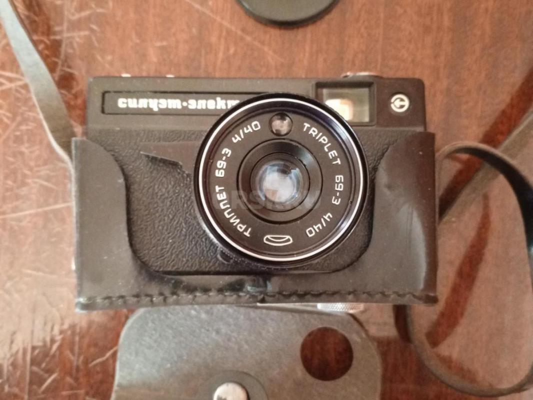 Продам советские плёночные фотоаппараты "Зенит-Е", "Смена 8М", & - Орск