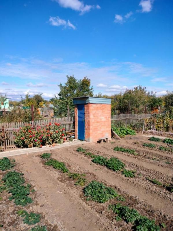 Продам ухоженный сад 6 соток район Зеленхоза,сразу за ж/д переездом направо. - Орск