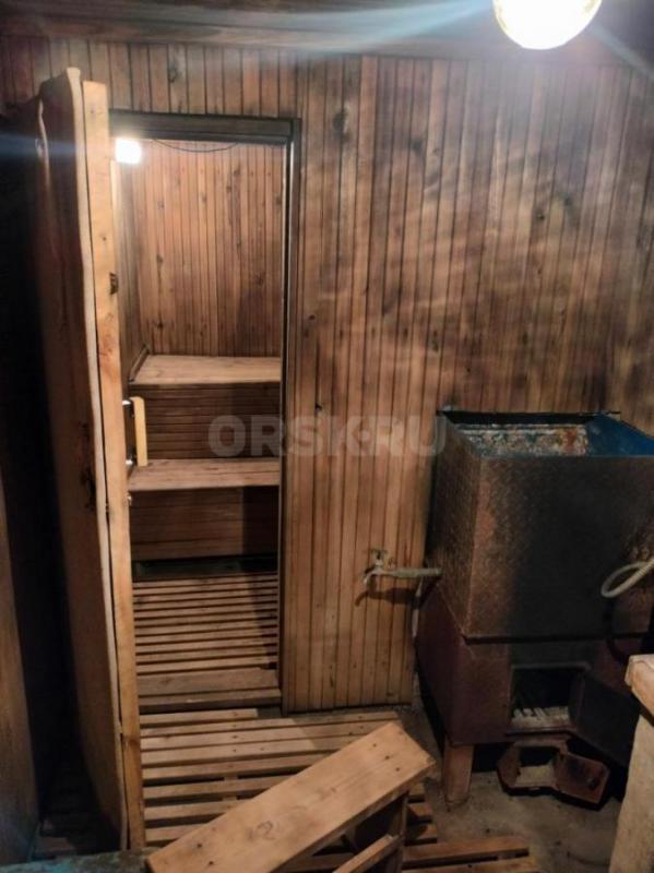 Продам ухоженный сад 6 соток район Зеленхоза,сразу за ж/д переездом направо. - Орск