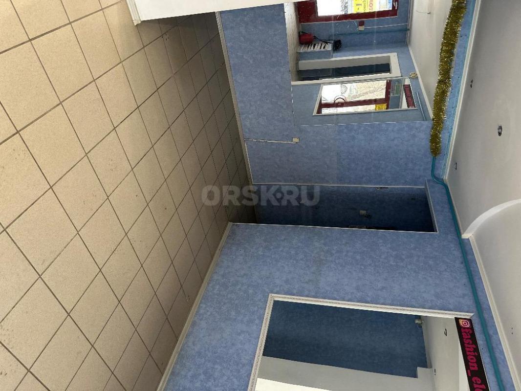 Сдается в аренду магазин на первой линии. - Орск