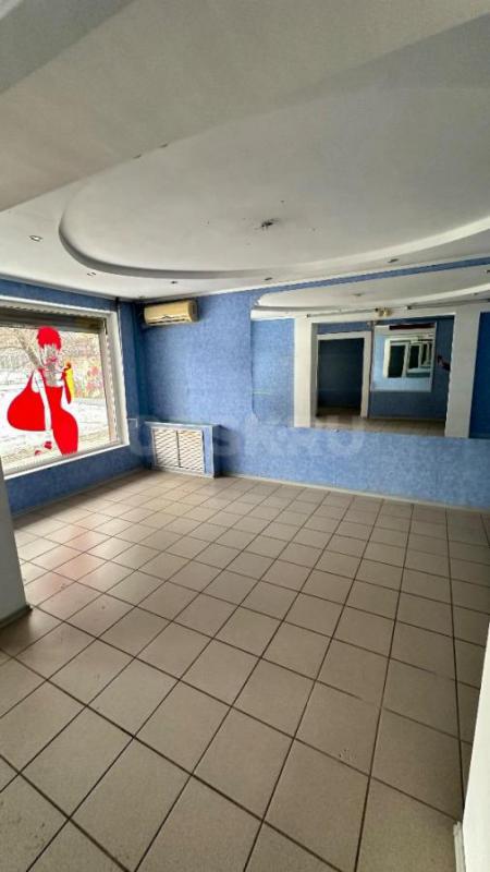 Сдается в аренду магазин на первой линии. - Орск