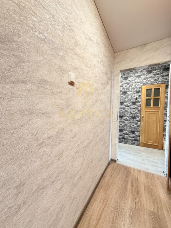 Продаётся просторная 3-х комнатная квартира на 6 этаже 10-ти этажного дома, по адресу ул. - Оренбург