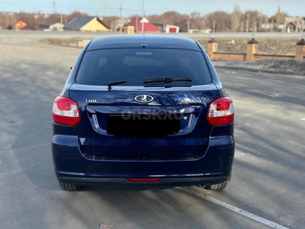Продам Lada Granta 2015г
ПТС оригинал 3 владельца 
Без ДТП 
Пробег 176.000
Двигатель 8кл работае - Орск