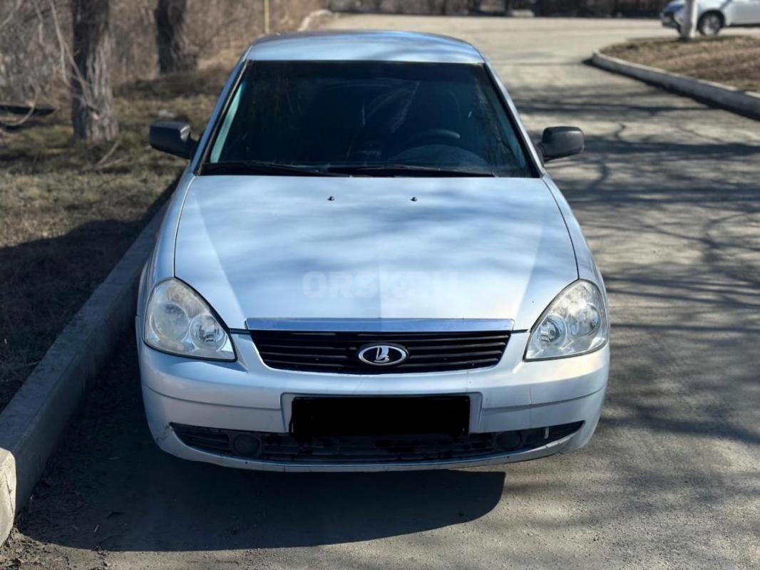 Продам Лада приора 2008гэ
2собственника
Без ДТП В родном окрасе
Кузов не гнилой 
Двигатель работ - Орск