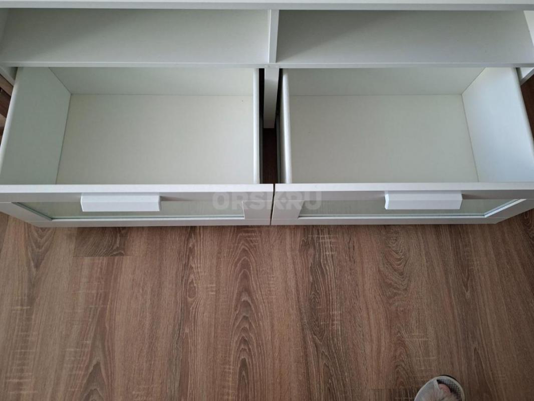 Продам тумбу белая, длина 120см, ширина 42см, высота 54см, самовывоз, цена 1500р, состояние отличное - Орск