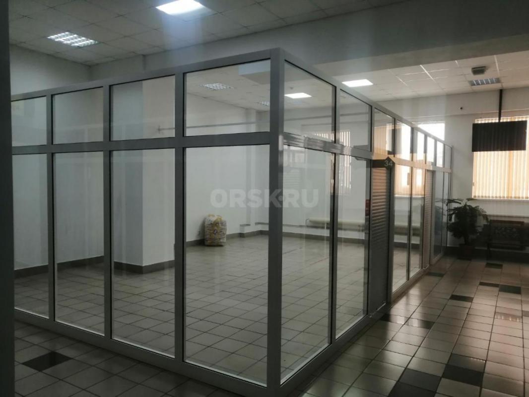 Сдается в аренду торговый отдел в тц Скала площадью 50м2. - Медногорск