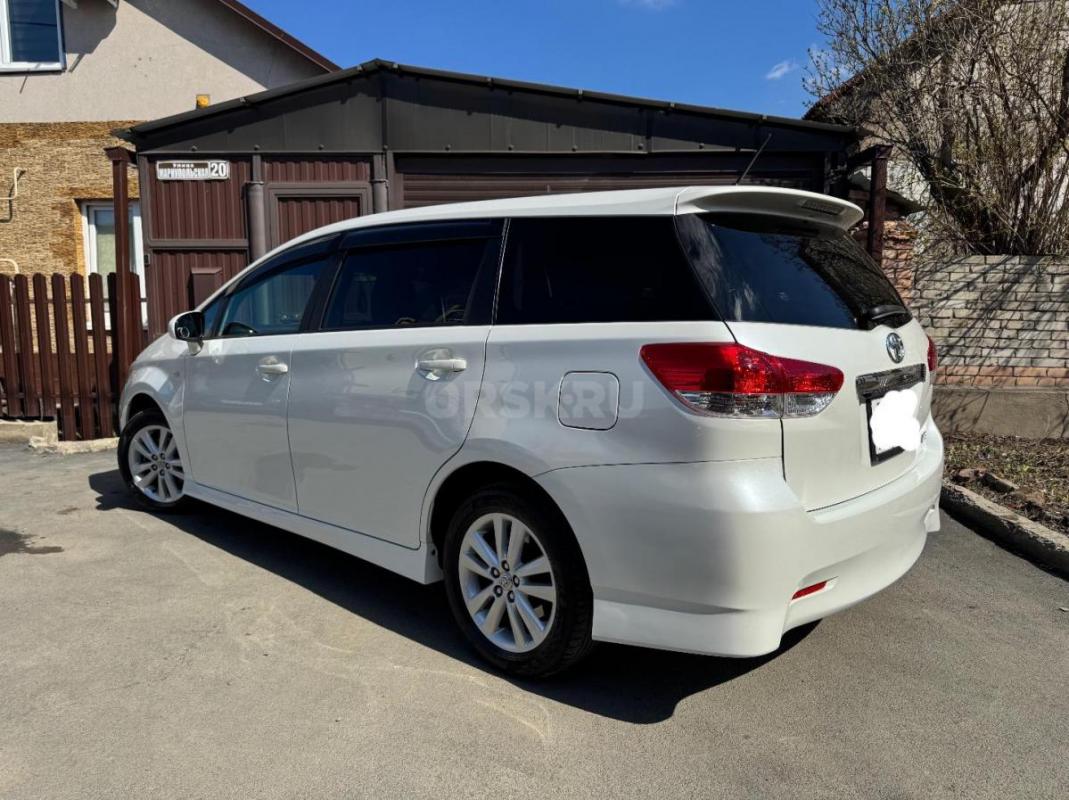 Продается 7-ми местный минивен, цвет перламутровый, самая топовая комплектация рестайлинговая, без к - Орск