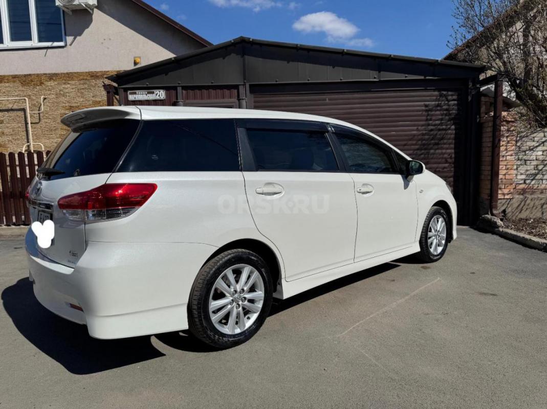 Продается 7-ми местный минивен, цвет перламутровый, самая топовая комплектация рестайлинговая, без к - Орск