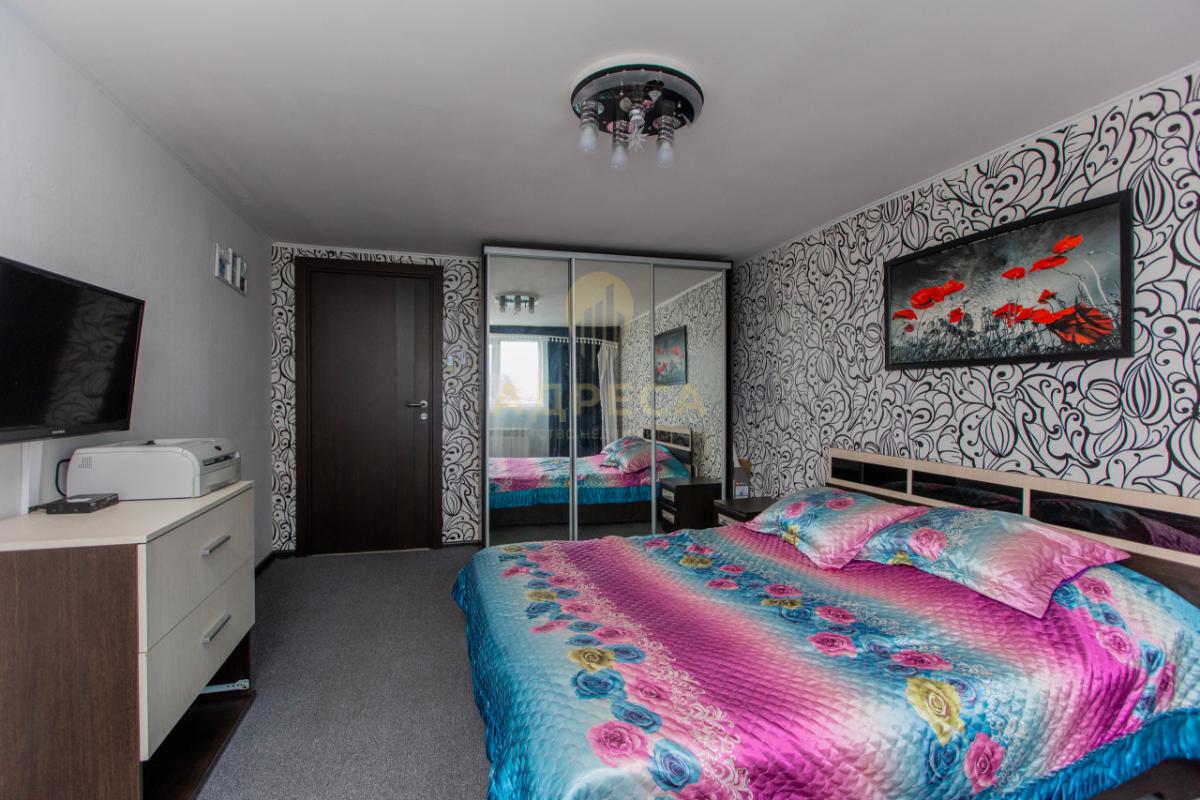 Продаётся 2-х этажный дом с земельным участком площадью 6 соток. - Оренбург