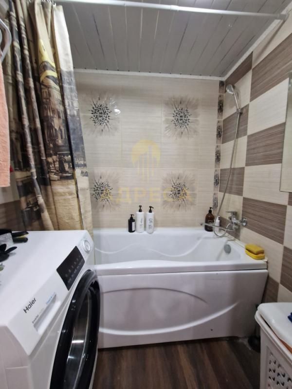 Продается шикарная трёхкомнатная квартира, светлая с изолированными комнатами и раздельным сан/узлом - Оренбург