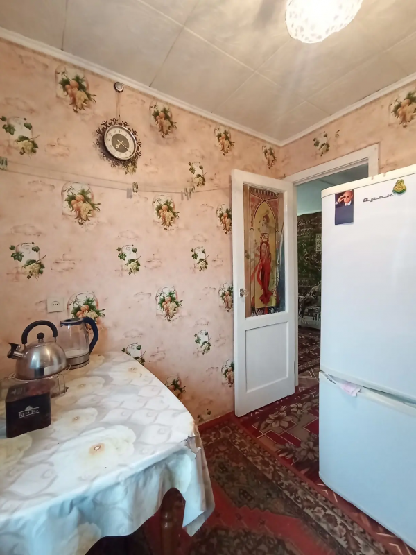 В продаже  2-комнатная квартира по адресу:  г. - Новотроицк