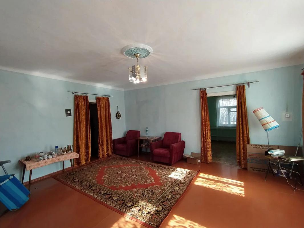 ПРОДАËТСЯ ХОРОШИЙ ДОМ
РАЙОН МОЛОКОЗАВОДА. - Новотроицк