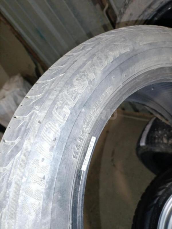 Стояли на Прадо и фортюнер
Продам:
2балона Bridgestone dueler A/T
265/65/17 (20 -21 год)
5тр. - Новотроицк