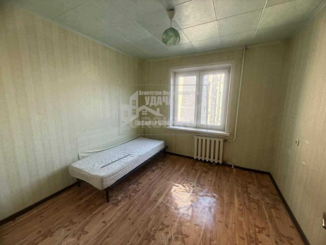 ПРОДАЕТСЯ ПРЕКРАСНАЯ ТРЕХКОМНАТНАЯ КВАРТИРА УЛУЧШЕННОЙ ПЛАНИРОВКИ В ОТЛИЧНОМ РАЙОНЕ ГОРОДА. - Орск