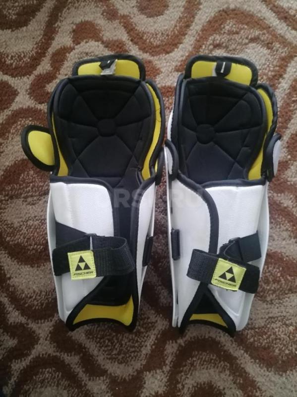 Хоккейные щитки Fischer на взрослого 14 размер в отличном состоянии. - Орск